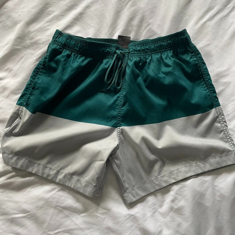 H&M Swim Shorts Elastic Drawstring Waist Pull-On Side Pockets Green Gray Mens M